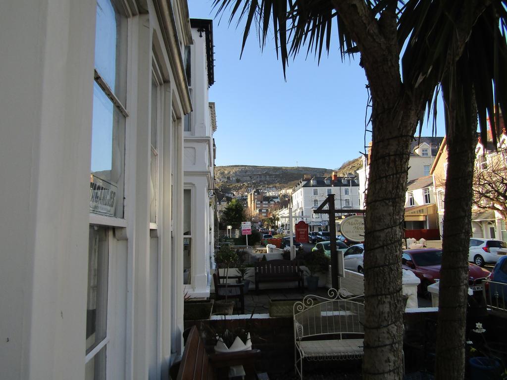 Hotel Harringtons At 14 Llandudno Esterno foto