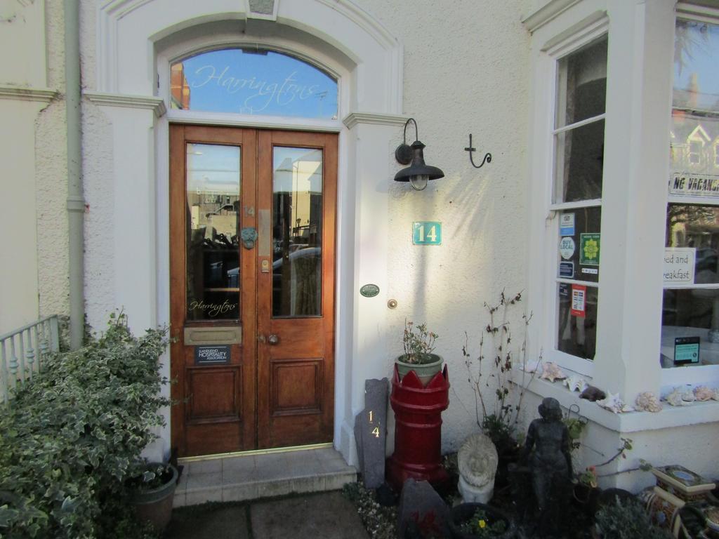 Hotel Harringtons At 14 Llandudno Esterno foto