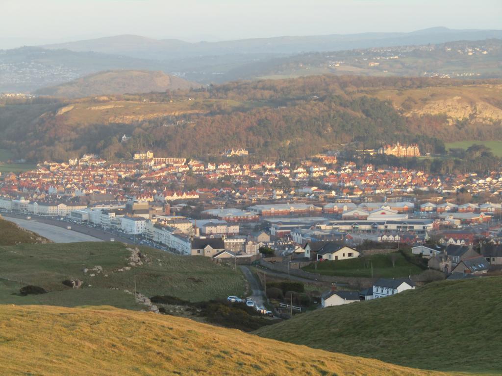 Hotel Harringtons At 14 Llandudno Esterno foto