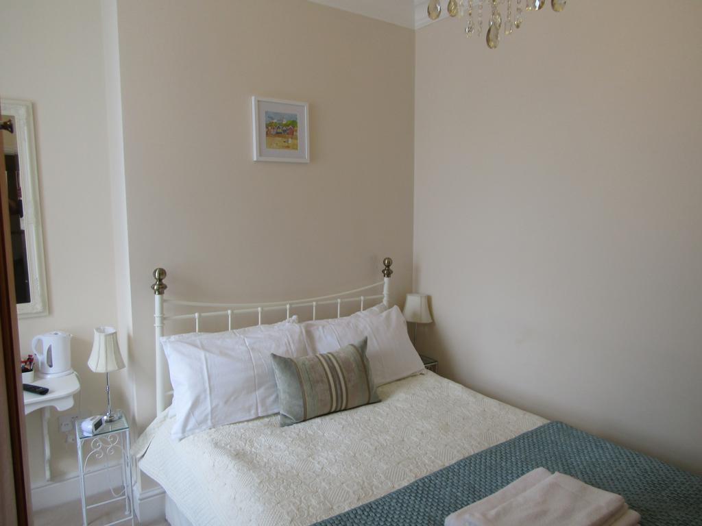 Hotel Harringtons At 14 Llandudno Esterno foto