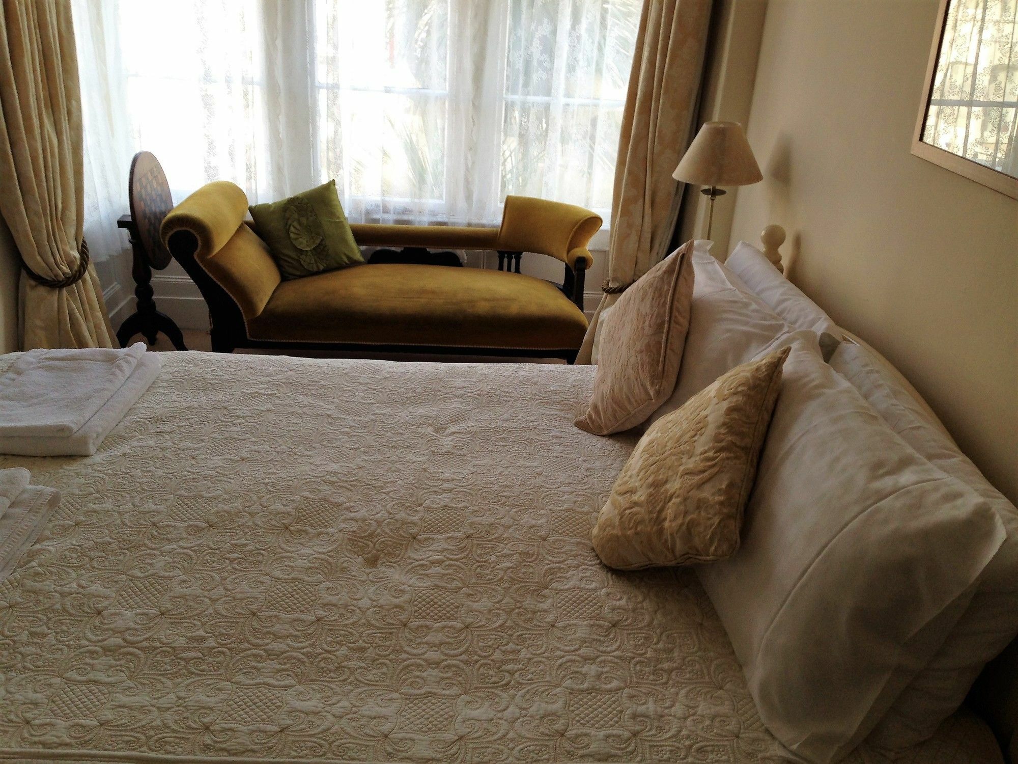 Hotel Harringtons At 14 Llandudno Esterno foto